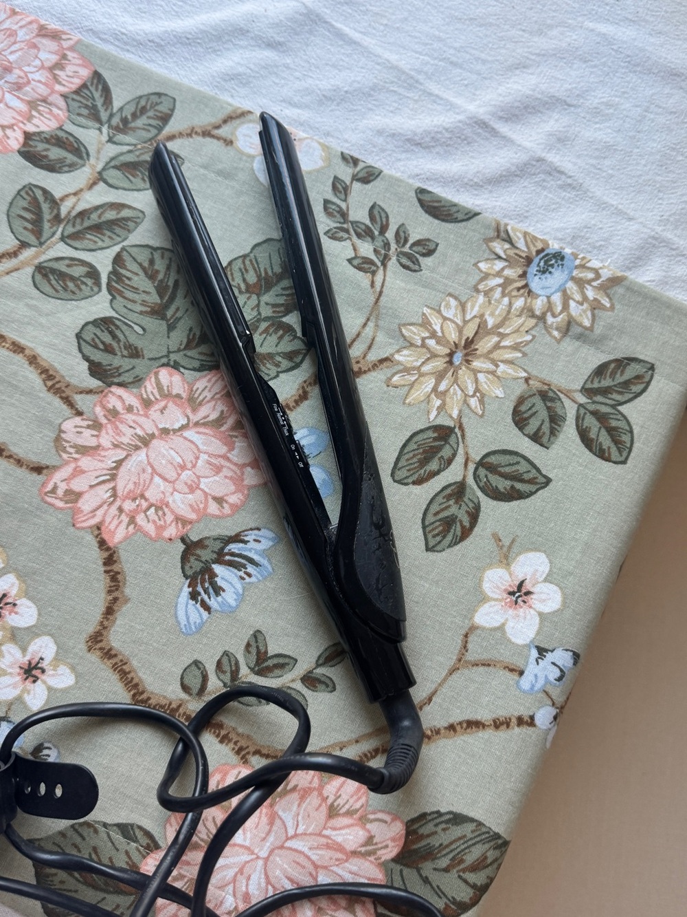 Black Ceramic Hair Straightener Flat Iron